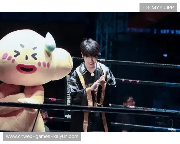 网红拳击赛开打！两位千万粉丝博主拳台互殴