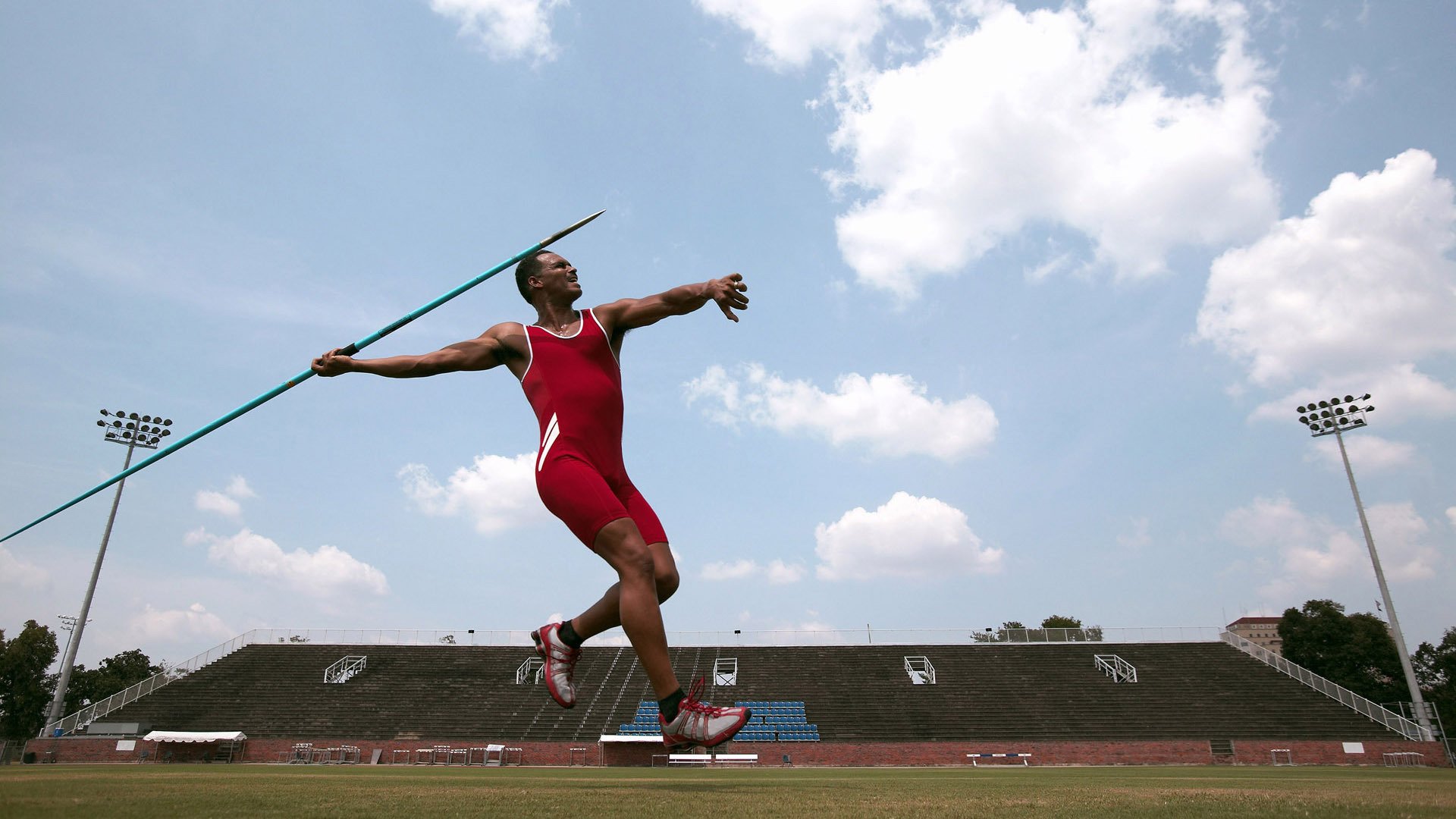 世界杯后裁判培训教材加入欧冠典型判例 实现双赛事知识互通